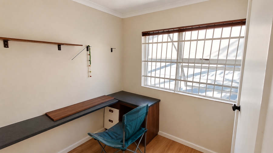 4 Bedroom Property for Sale in Windsor Park Estate Western Cape